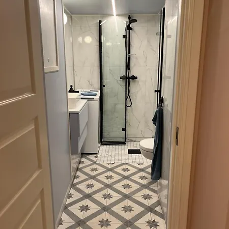 Lägenhet New Beautiful Flat, Parking! *