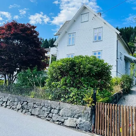 Lägenhet New Beautiful Flat, Parking! *